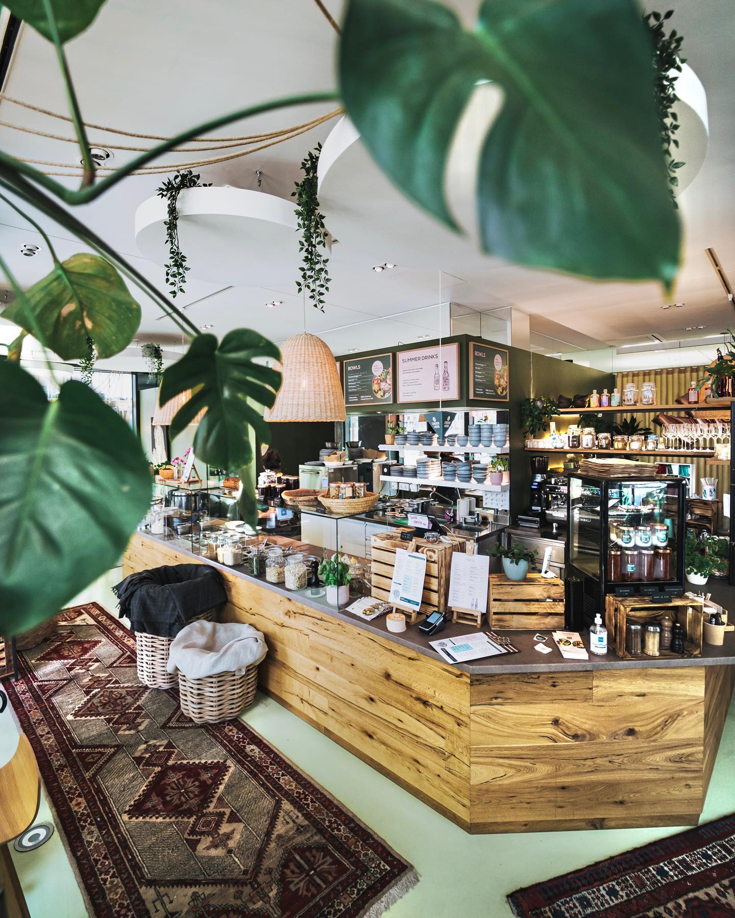 nude store augsburg essen vegan restaurant cafe bar